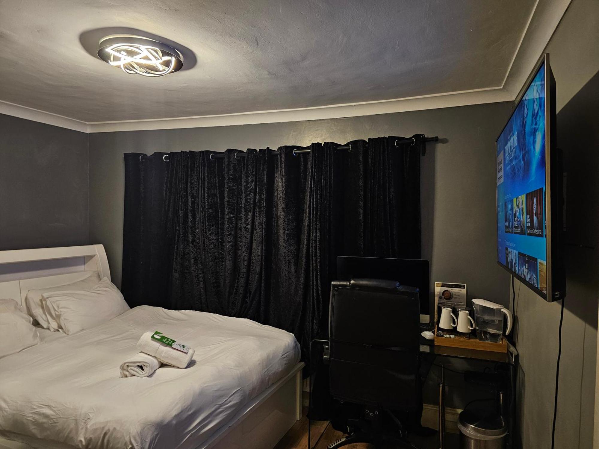 Umbrella Properties London Excel Exterior photo